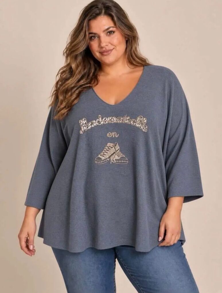 Pull en maille fine col V « Mademoiselle » – Gris